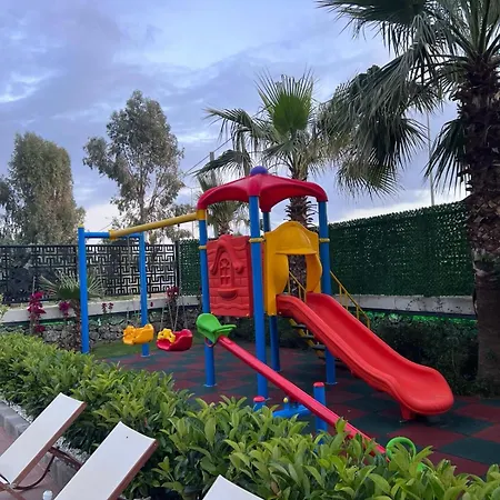 Ulu Panorama Apartmanhotel 4*